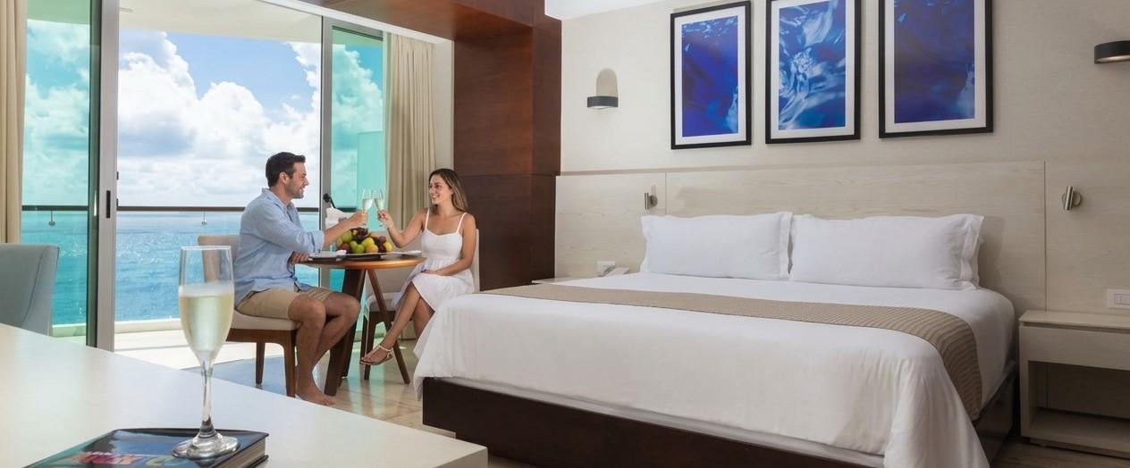 Krystal Grand® Cancún All Inclusive Krystal Grand® Cancún All Inclusive