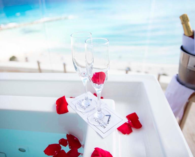 Altitude® Master Suite Krystal Grand® Cancún All Inclusive Altitude® Master Suite Krystal Grand® Cancún All Inclusive